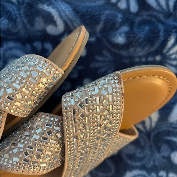 Time and Tru Tan Criss-Cross Sandals 8 - Picture 3 of 6